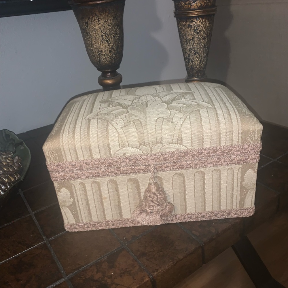 Vintage Jewelry Case/ Fabric Covered